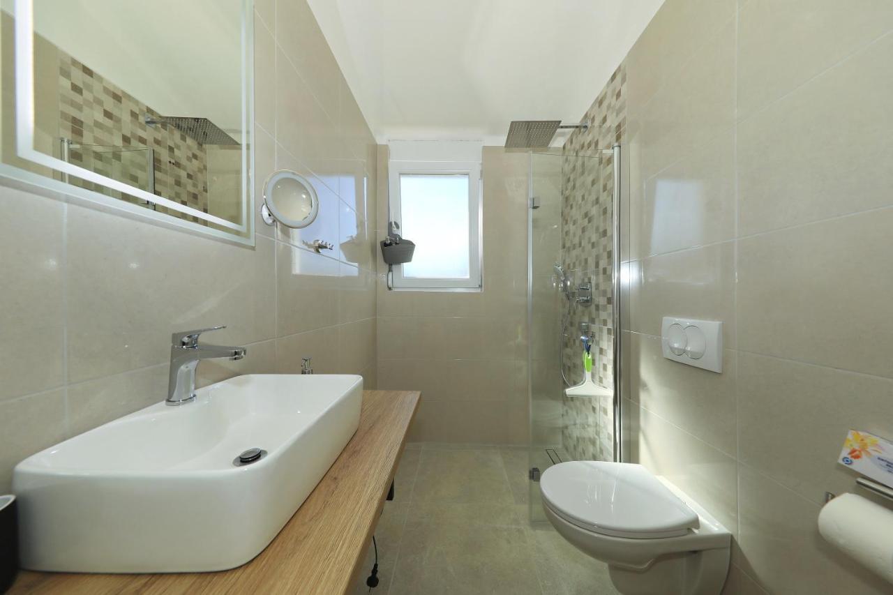 Apartment Gaby Božava エクステリア 写真