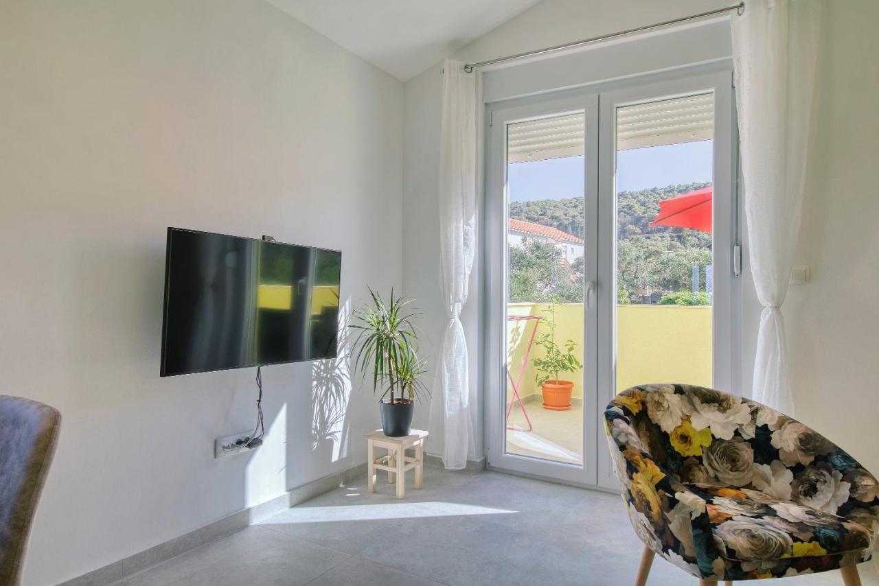 Apartment Gaby Božava エクステリア 写真