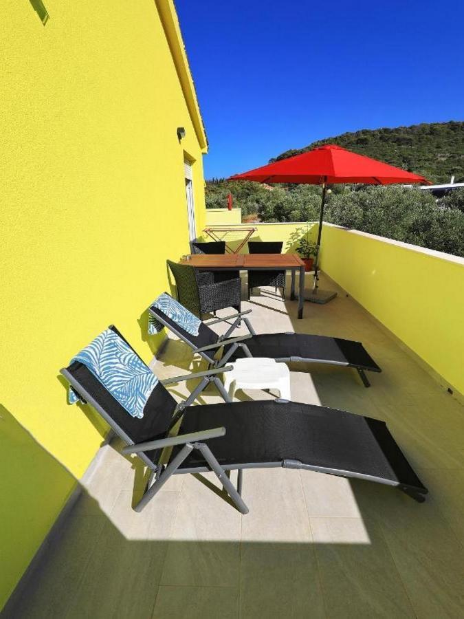 Apartment Gaby Božava エクステリア 写真
